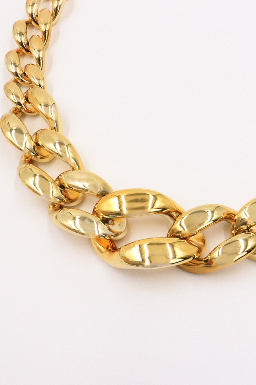 Acrylic Chain Belt - Flip Flop Dynasty