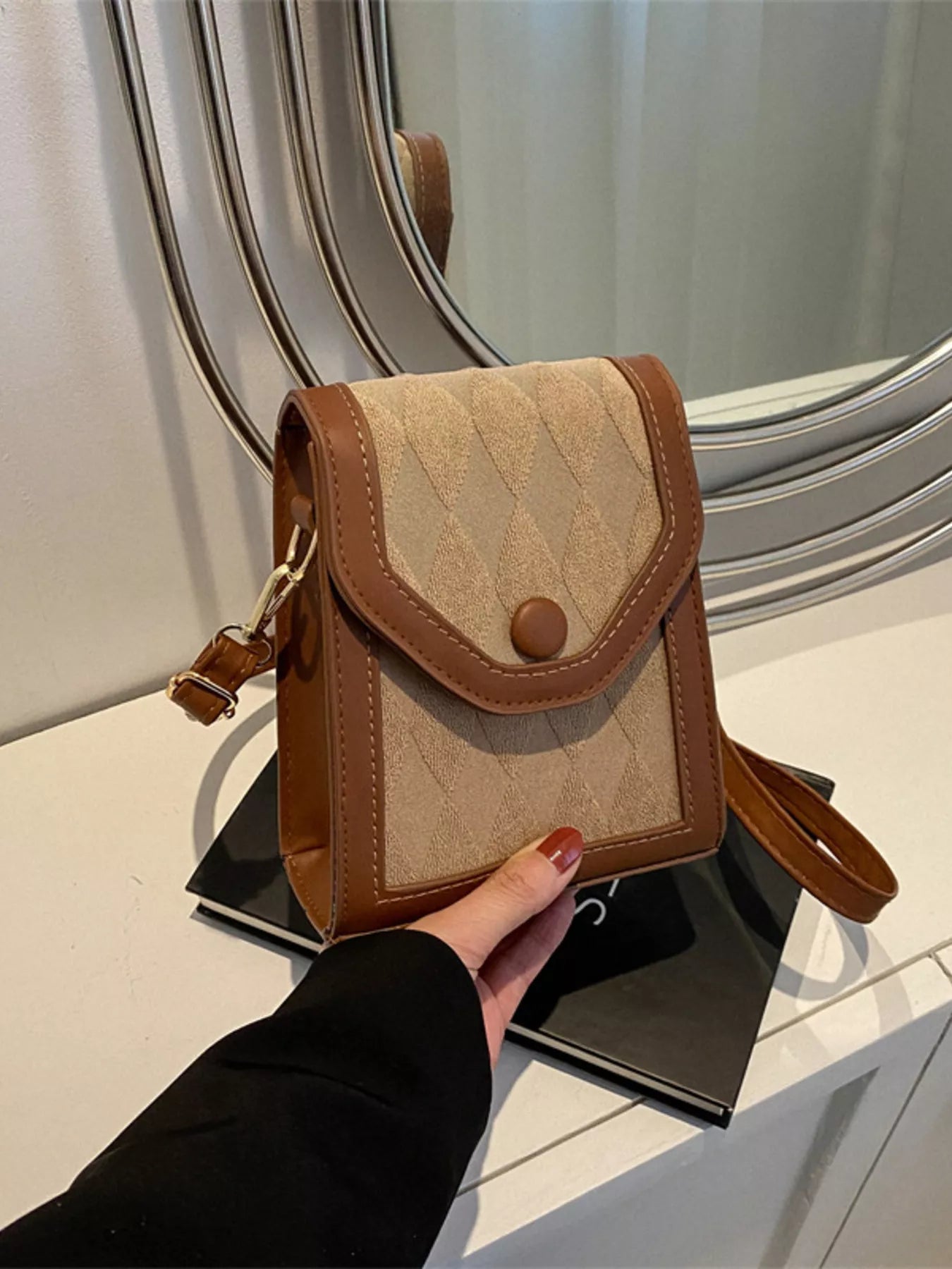 Adjustable Strap Flap Crossbody Bag - Flip Flop Dynasty