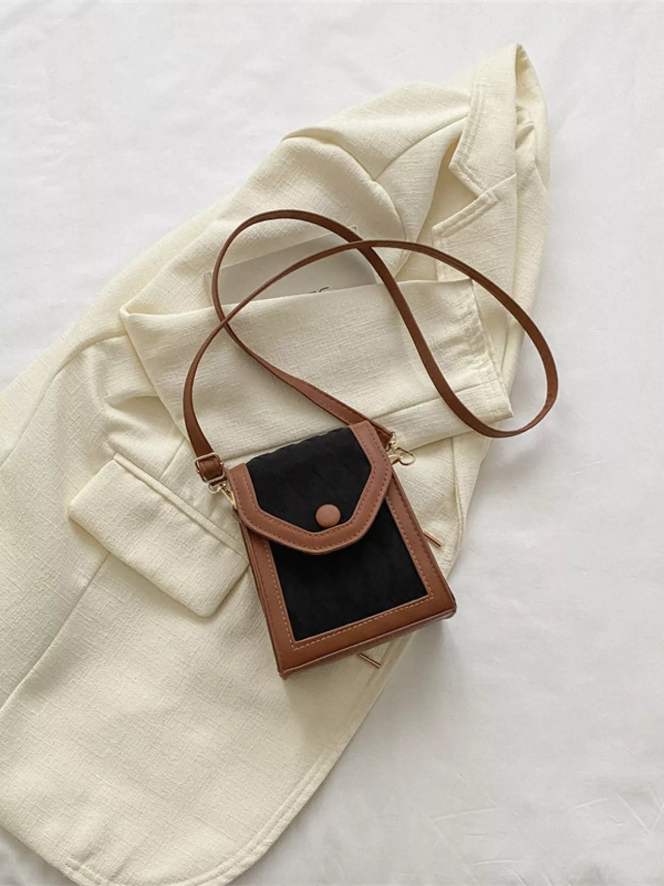 Adjustable Strap Flap Crossbody Bag - Flip Flop Dynasty