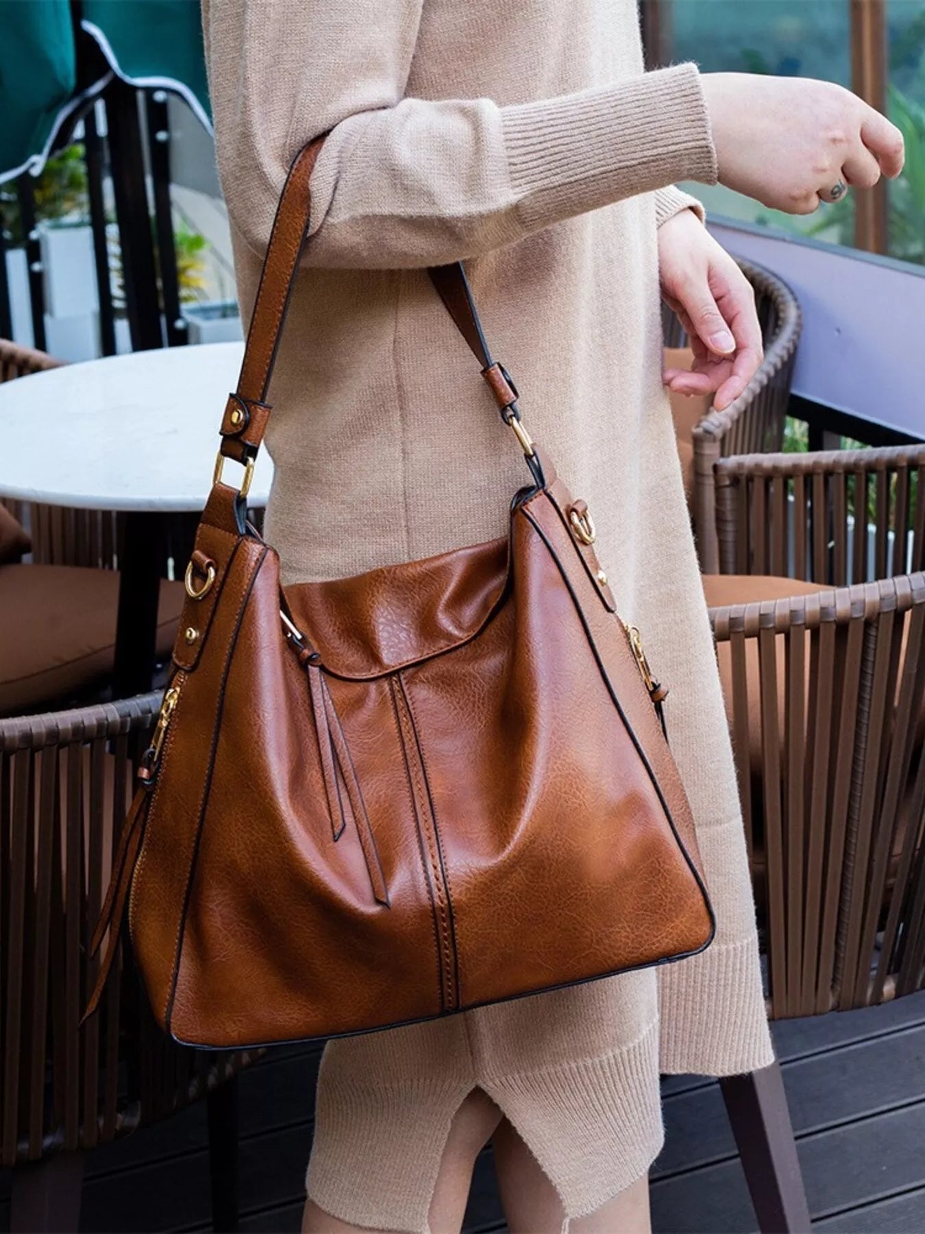 Classic PU Leather Tote Bag - Flip Flop Dynasty