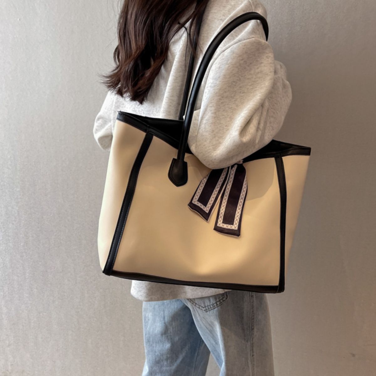 Contrast Tote Bag - Flip Flop Dynasty