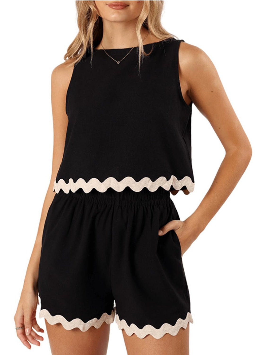 Contrast Trim Round Neck Top and Shorts Set - Flip Flop Dynasty