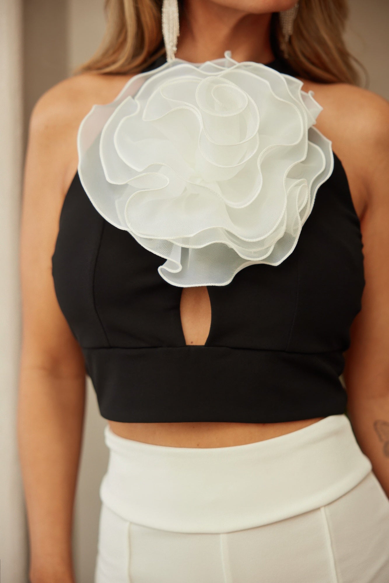 Flower Detailed Fashion Crop Top - Flip Flop Dynasty