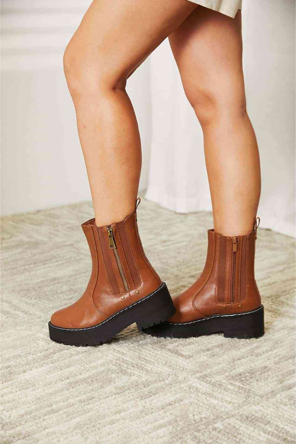 Forever Link Side Zip Platform Boots - Flip Flop Dynasty