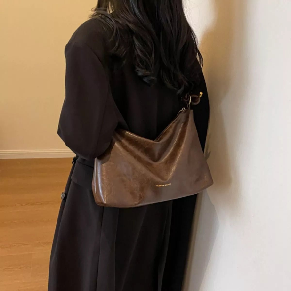 Knotted Strap Leather Handbag - Flip Flop Dynasty