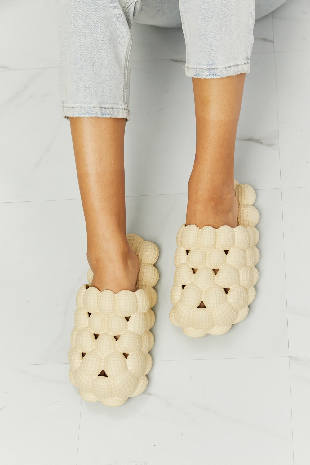 NOOK JOI Laid Back Bubble Slides - Flip Flop Dynasty
