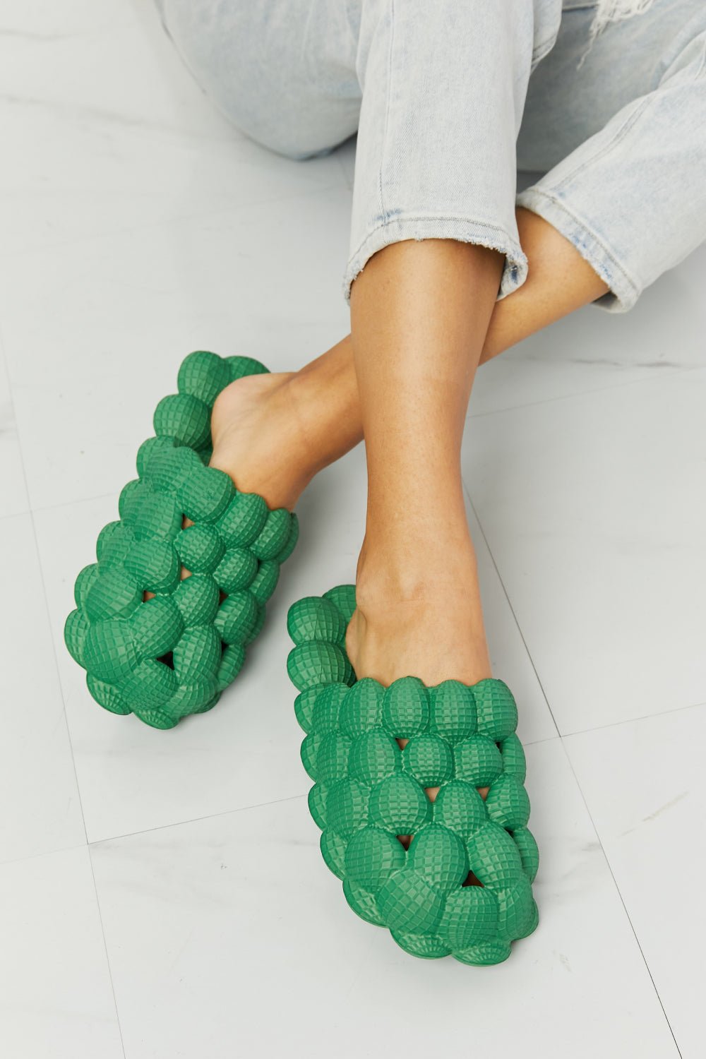 NOOK JOI Laid Back Bubble Slides in Green - Flip Flop Dynasty