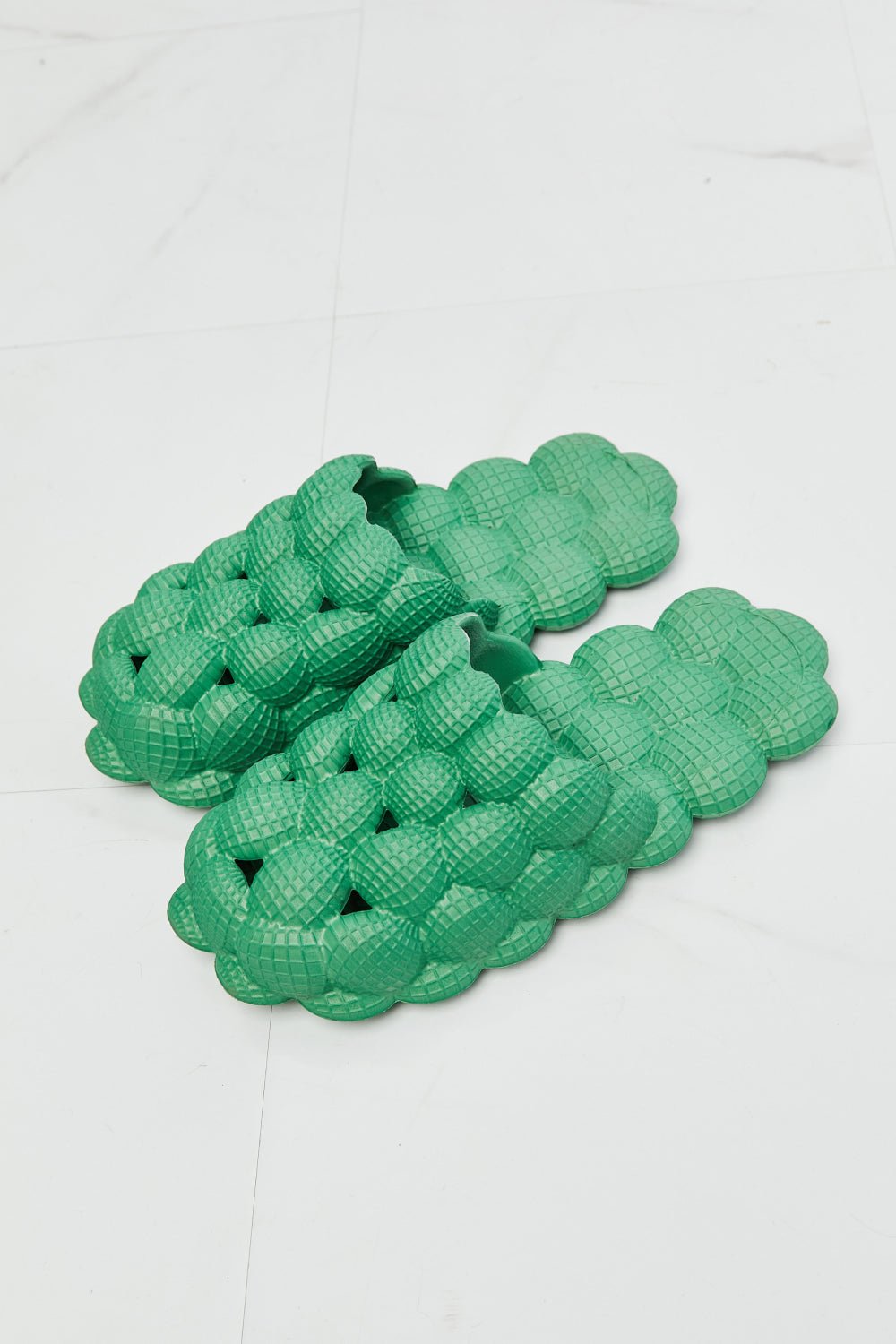 NOOK JOI Laid Back Bubble Slides in Green - Flip Flop Dynasty