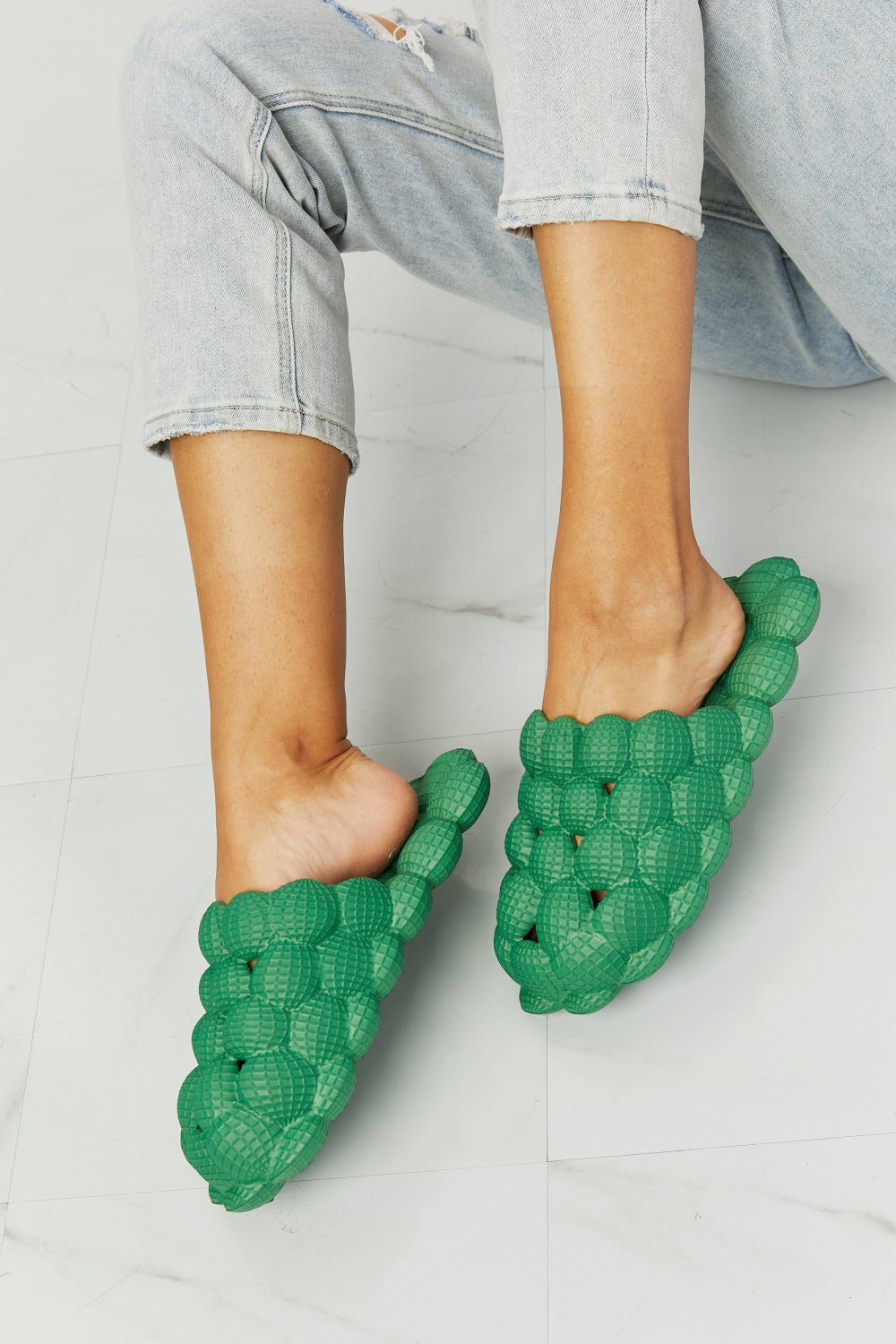 NOOK JOI Laid Back Bubble Slides in Green - Flip Flop Dynasty