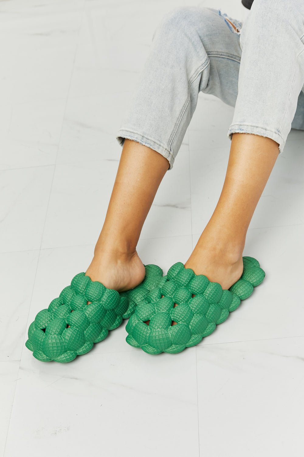 NOOK JOI Laid Back Bubble Slides in Green - Flip Flop Dynasty