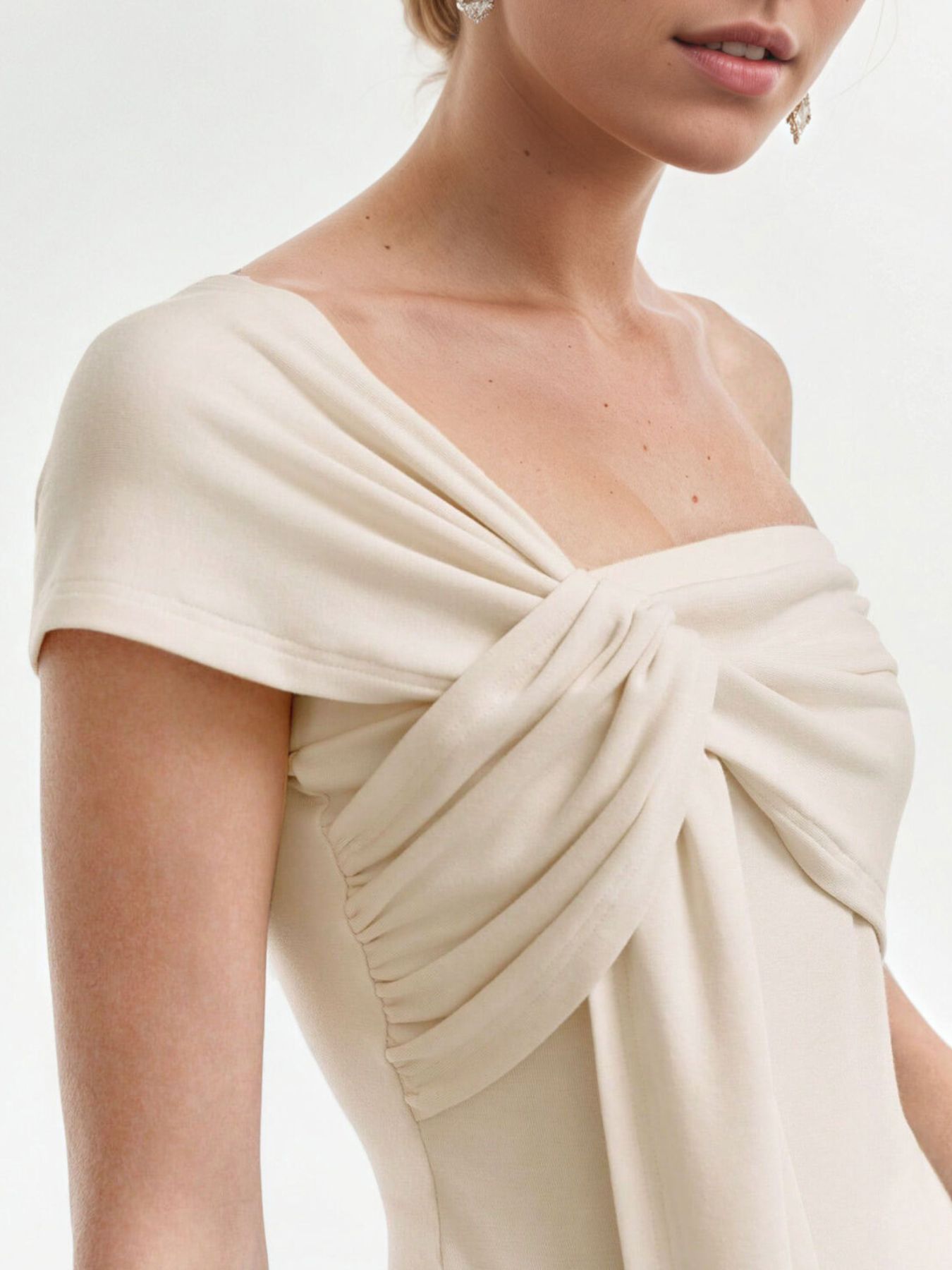 One - Shoulder Knot Detail T-Shirt - Flip Flop Dynasty