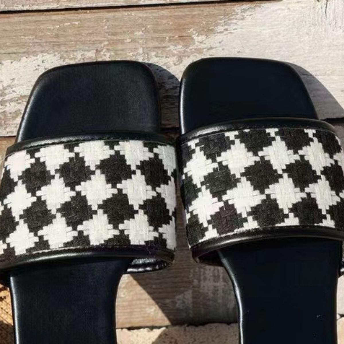 Plaid Open Toe Flat Sandals - Flip Flop Dynasty
