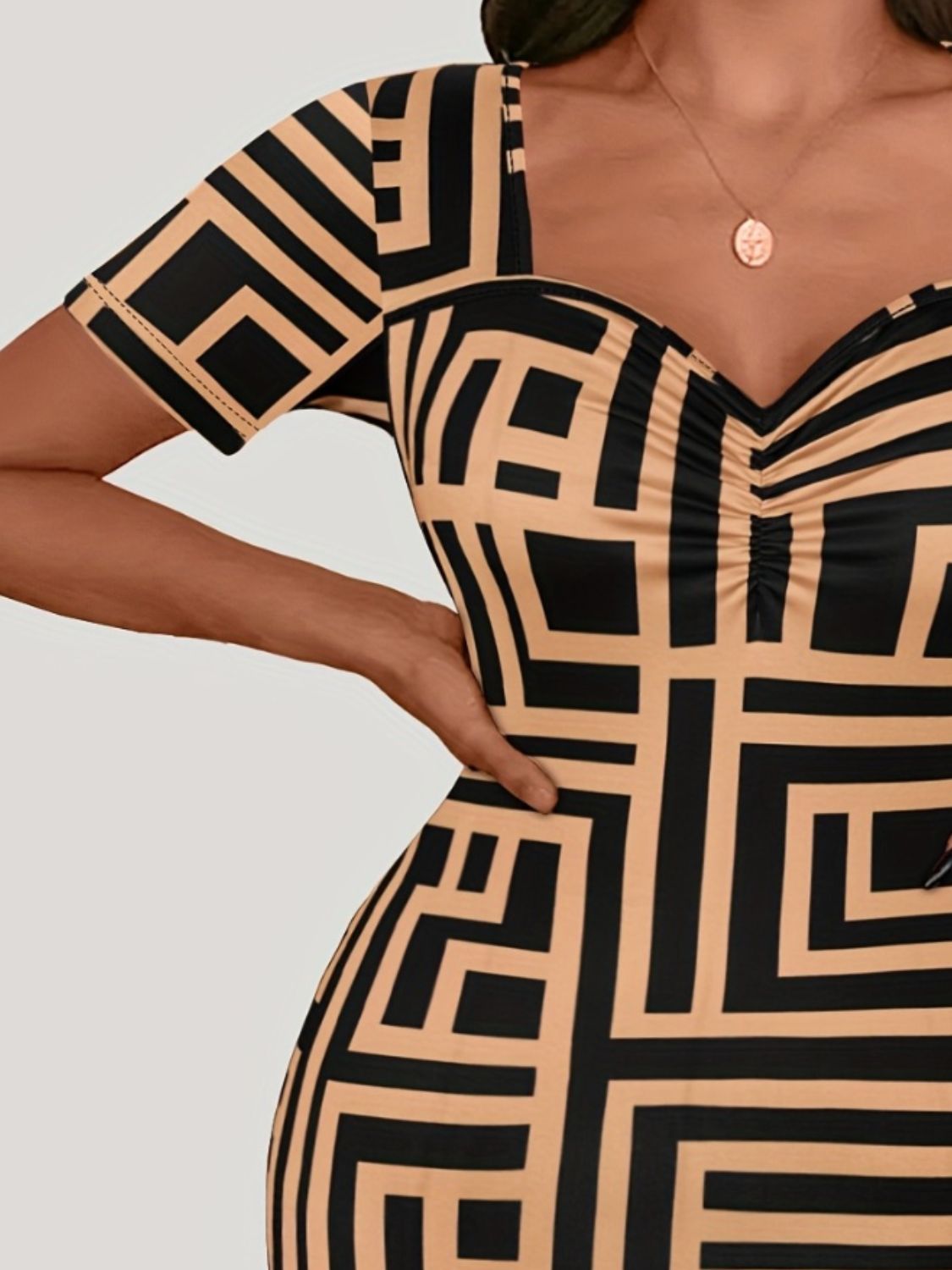 Plus Size Sweetheart Neck Short Sleeve Mini Dress - Flip Flop Dynasty