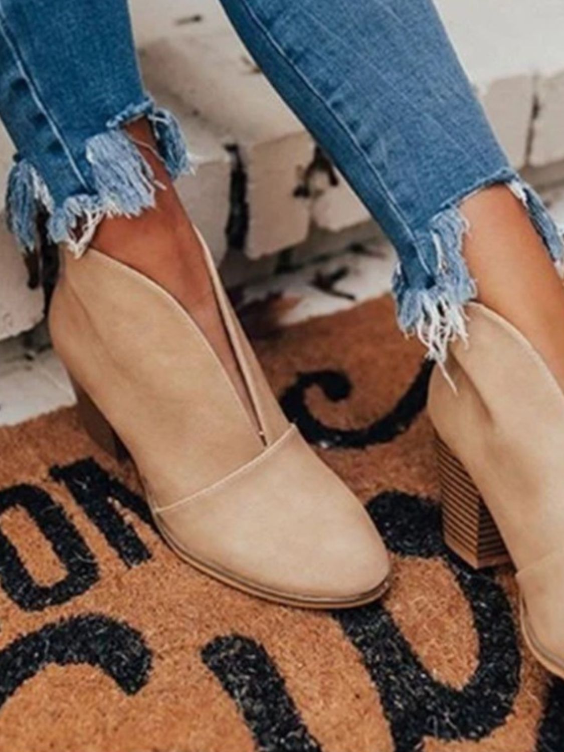 Point Toe Chunky Heeled Ankle Boots - Flip Flop Dynasty