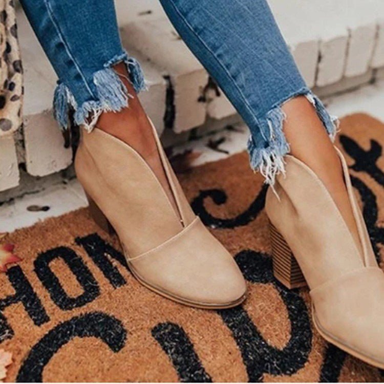 Point Toe Chunky Heeled Ankle Boots - Flip Flop Dynasty