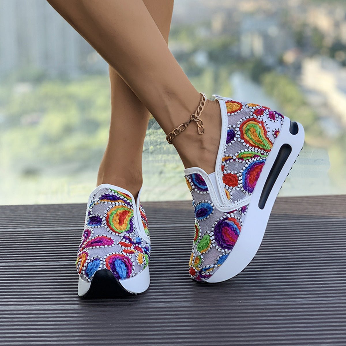 Printed Platform Round Toe Sneakers - Flip Flop Dynasty
