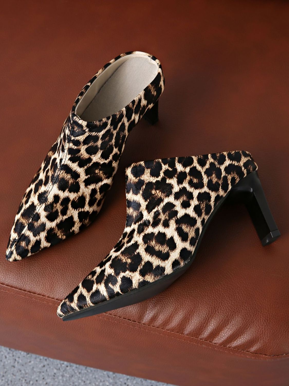 PU Leather Leopard Point Toe Pumps - Flip Flop Dynasty