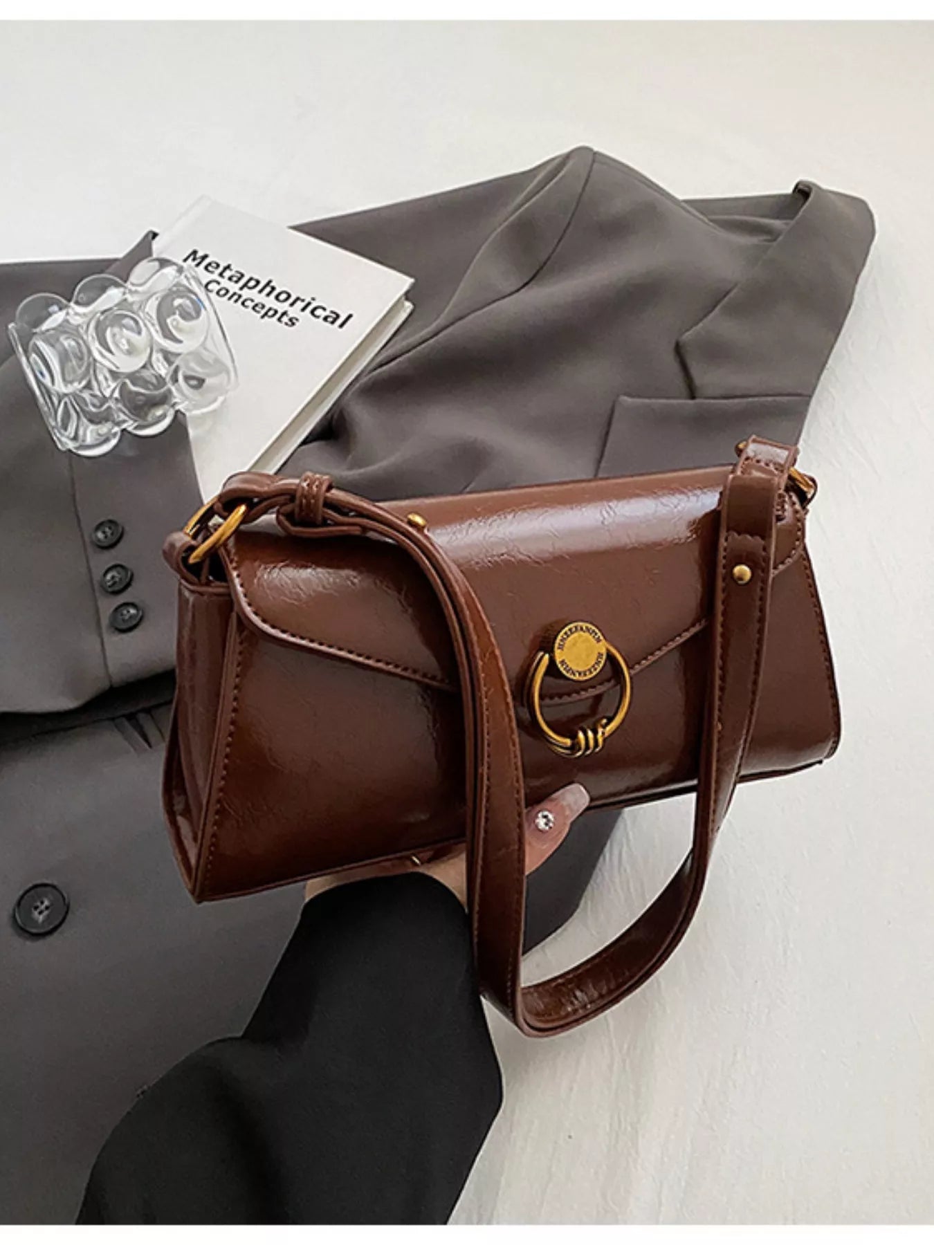 Retro Ring Decor Shoulder Bag - Flip Flop Dynasty