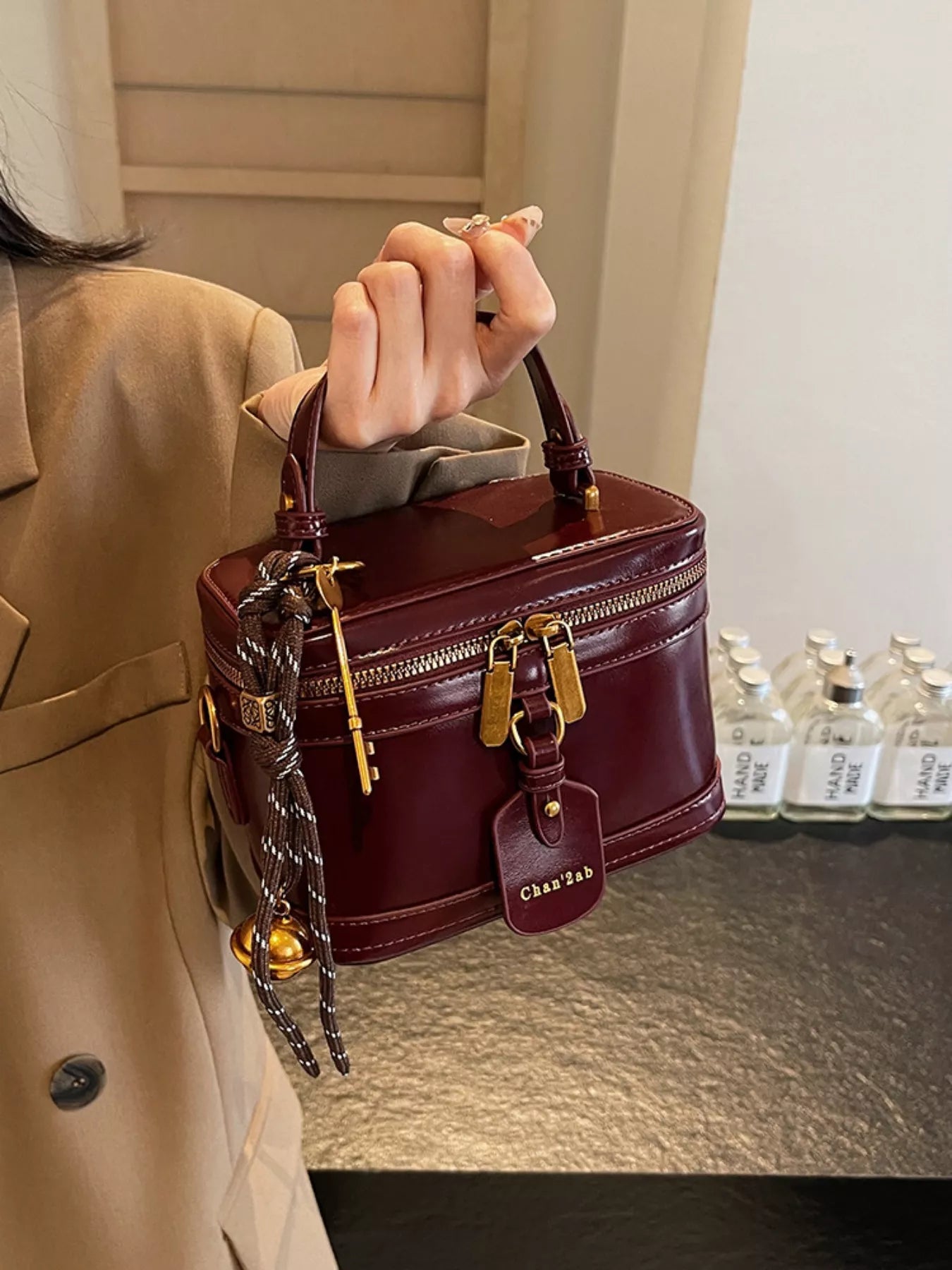 Retro Style Boxy Crossbody Bag - Flip Flop Dynasty