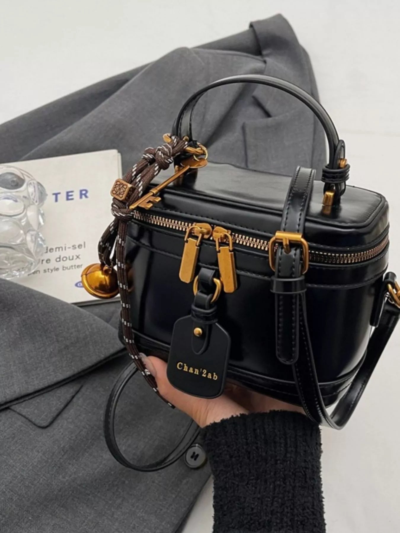 Retro Style Boxy Crossbody Bag - Flip Flop Dynasty