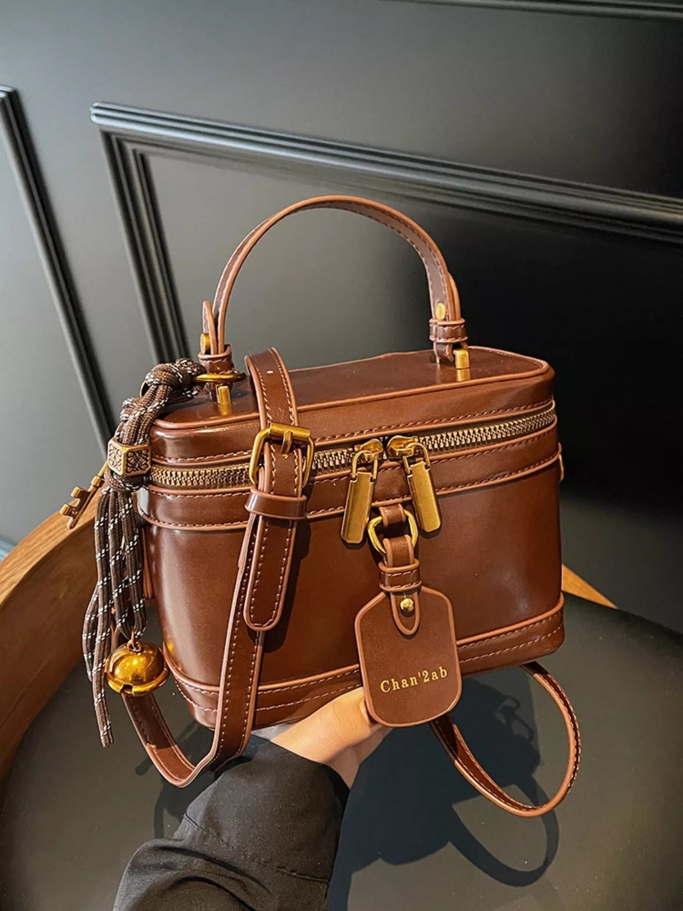 Retro Style Boxy Crossbody Bag - Flip Flop Dynasty