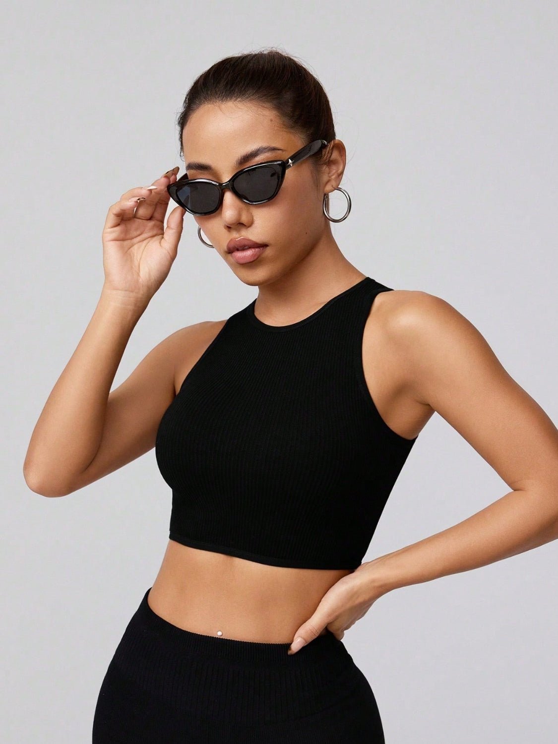 Round Neck Active Tank - Flip Flop Dynasty