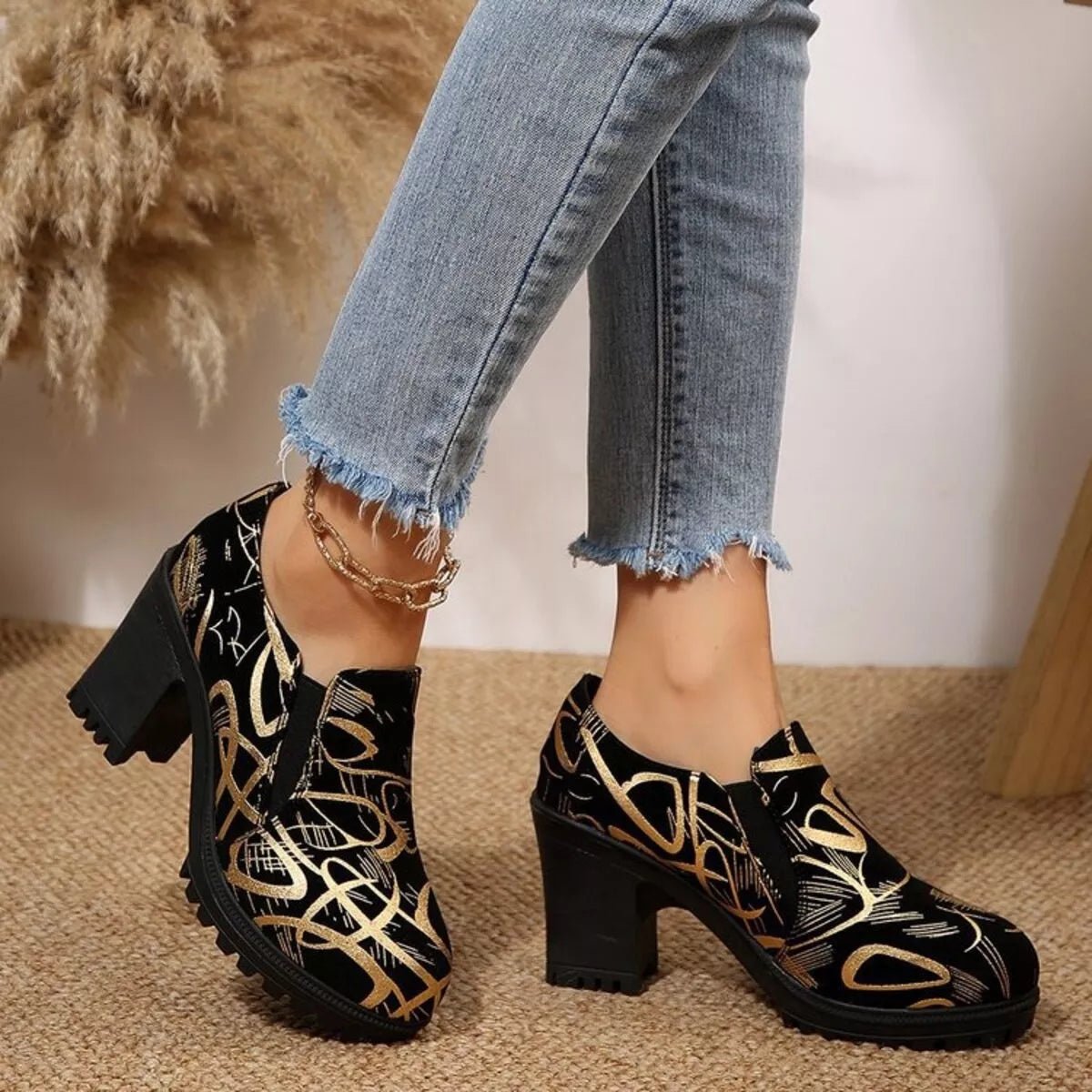 Round Toe Block Heels Pumps - Flip Flop Dynasty
