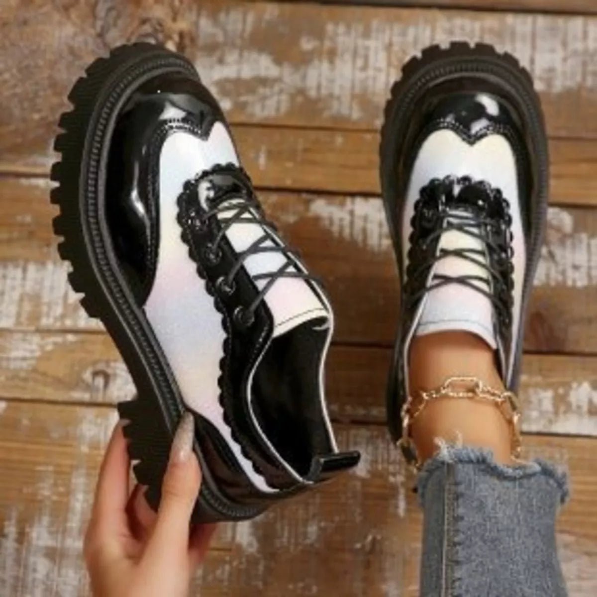 Round Toe Platform Sneakers - Flip Flop Dynasty
