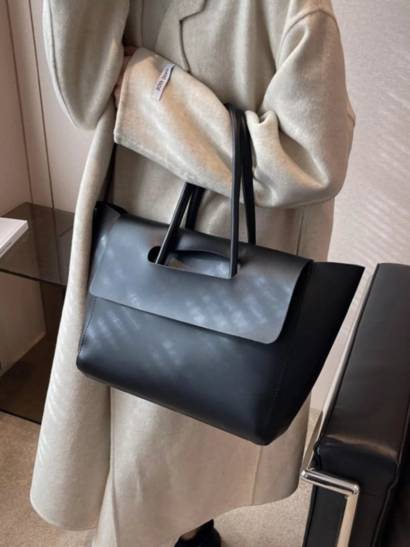 Solid Color Leather Handbag - Flip Flop Dynasty