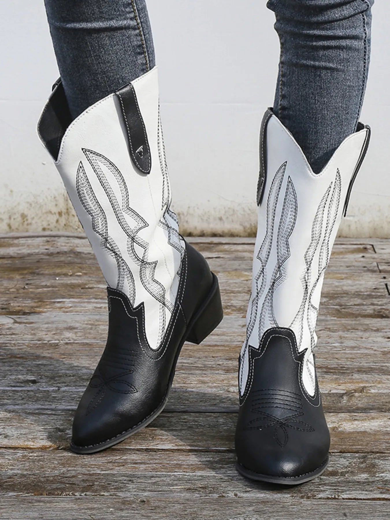 Western Embroidered Cowgirl Boots - Flip Flop Dynasty