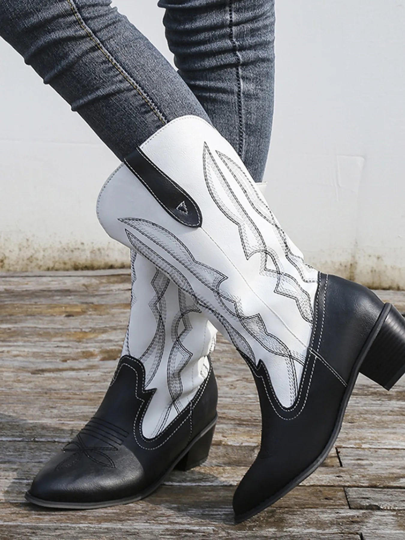 Western Embroidered Cowgirl Boots - Flip Flop Dynasty