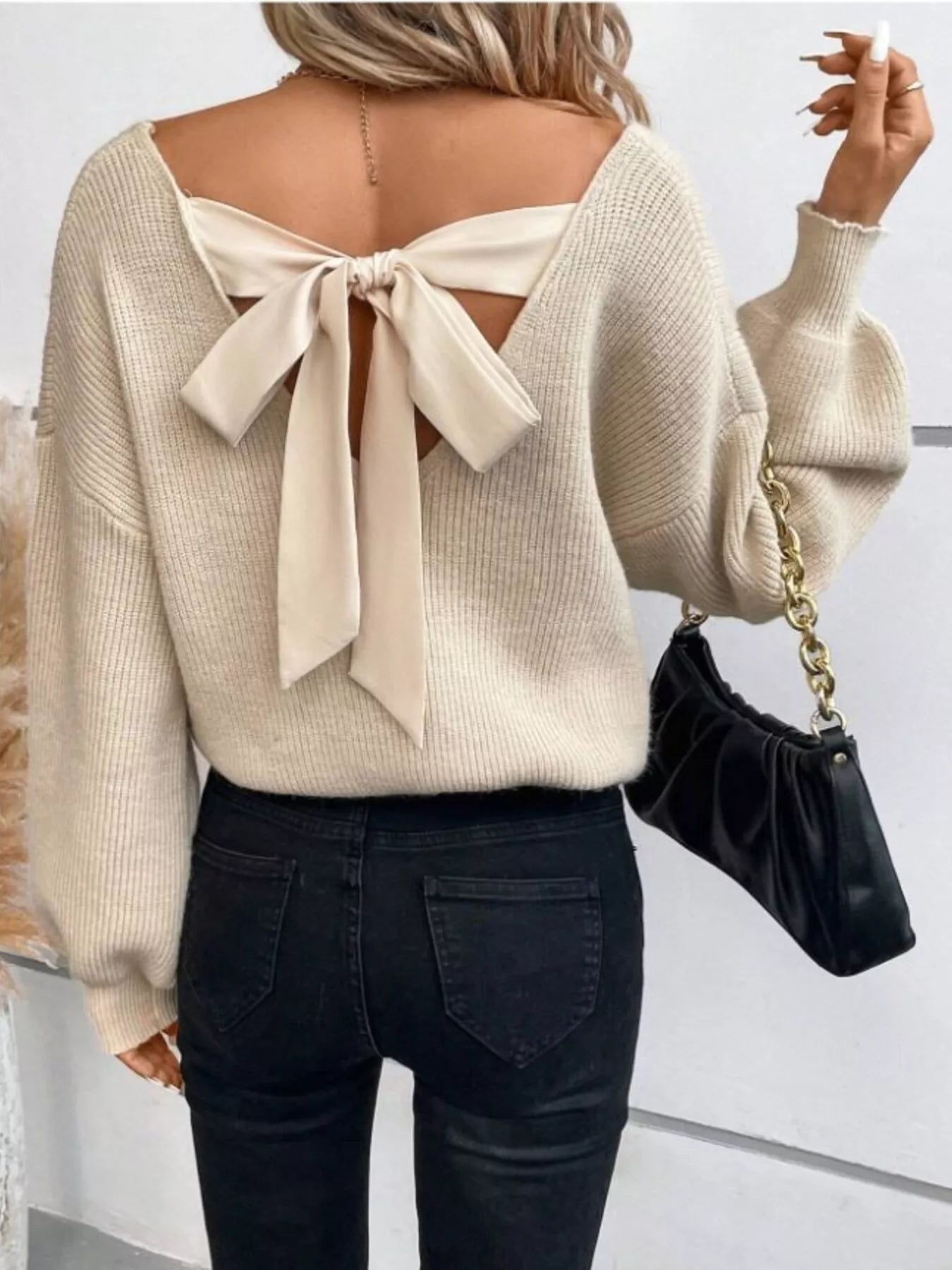 Back Bow V - Neck Sweater - Flip Flop Dynasty