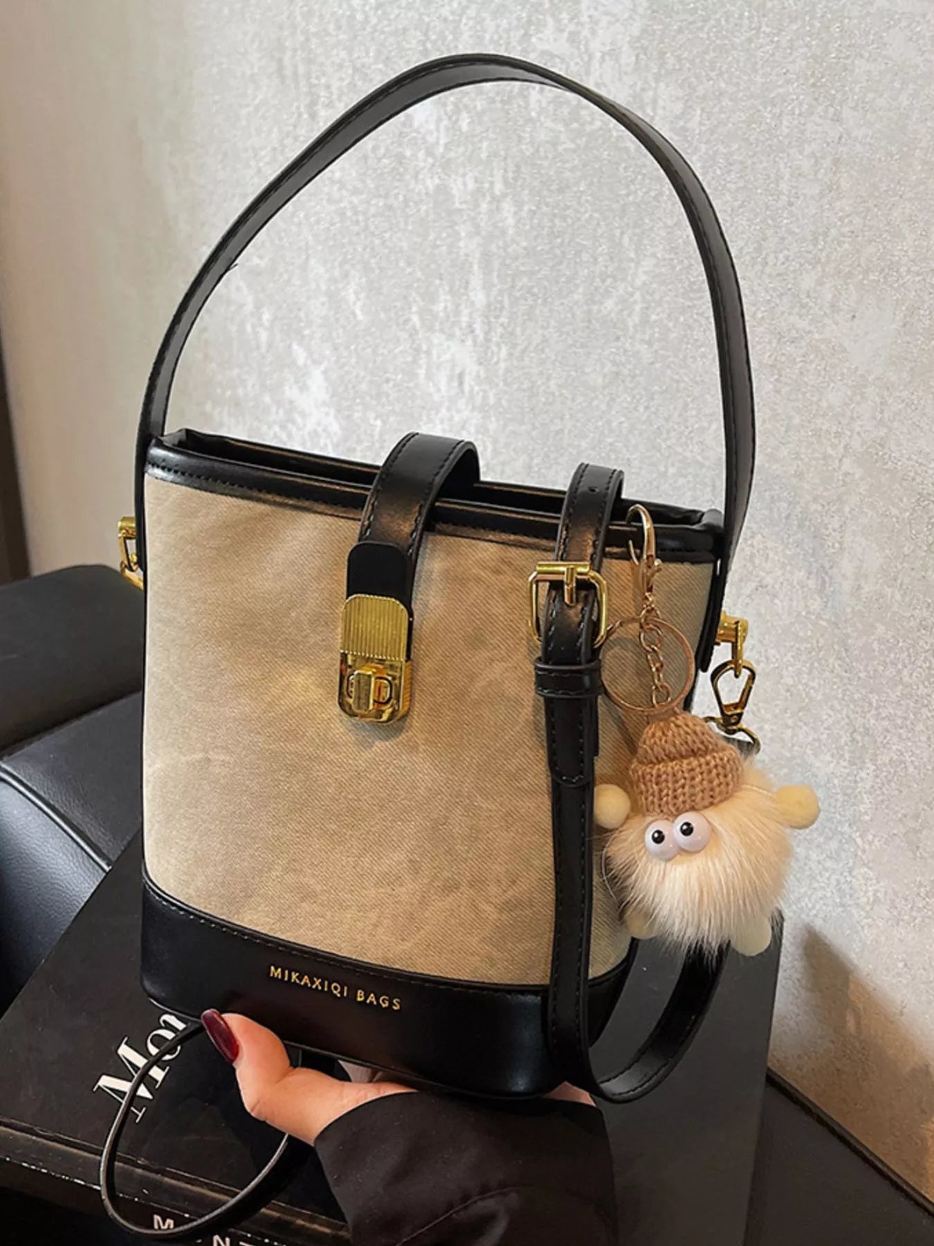 Bucket Crossbody Bag - Flip Flop Dynasty