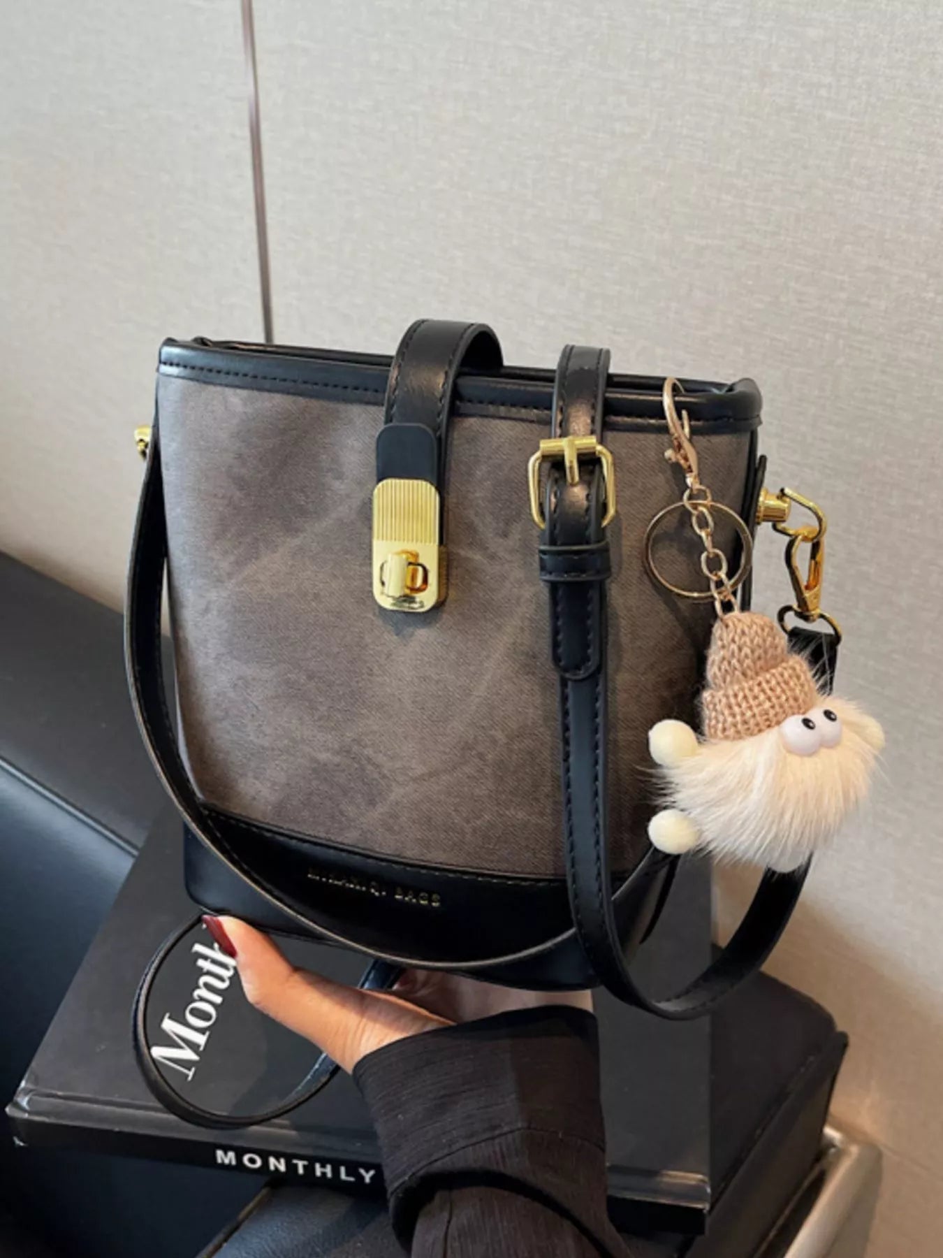 Bucket Crossbody Bag - Flip Flop Dynasty