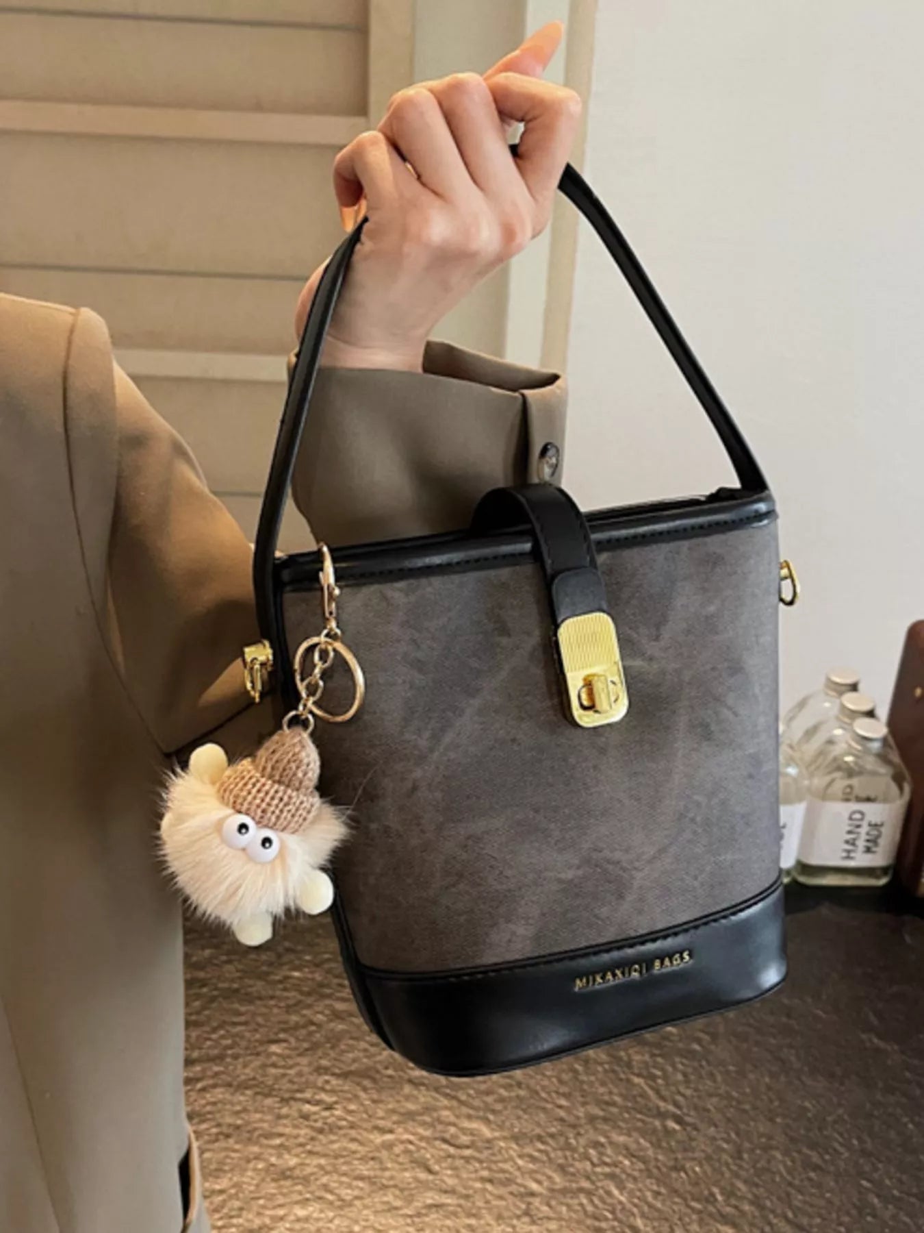 Bucket Crossbody Bag - Flip Flop Dynasty