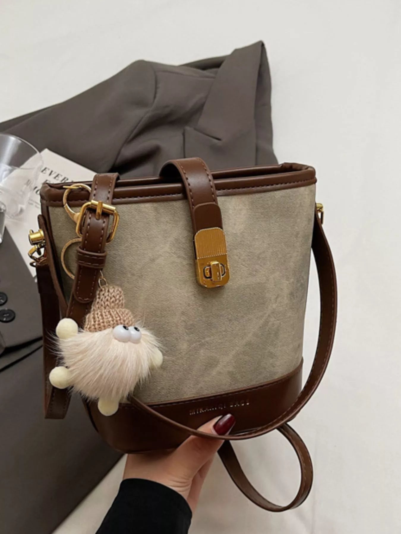 Bucket Crossbody Bag - Flip Flop Dynasty