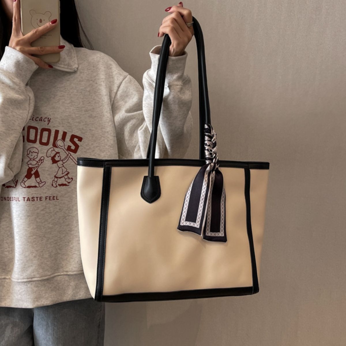 Contrast Tote Bag - Flip Flop Dynasty