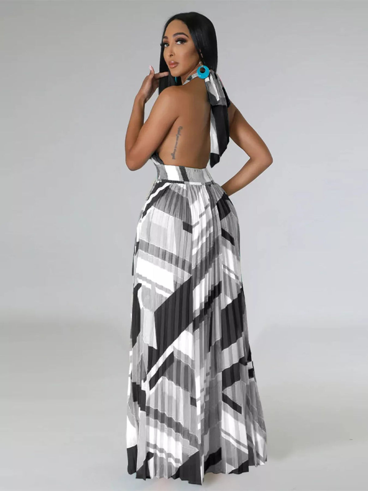 Halter Neck Geometric Print Pleated Maxi Dress - Flip Flop Dynasty