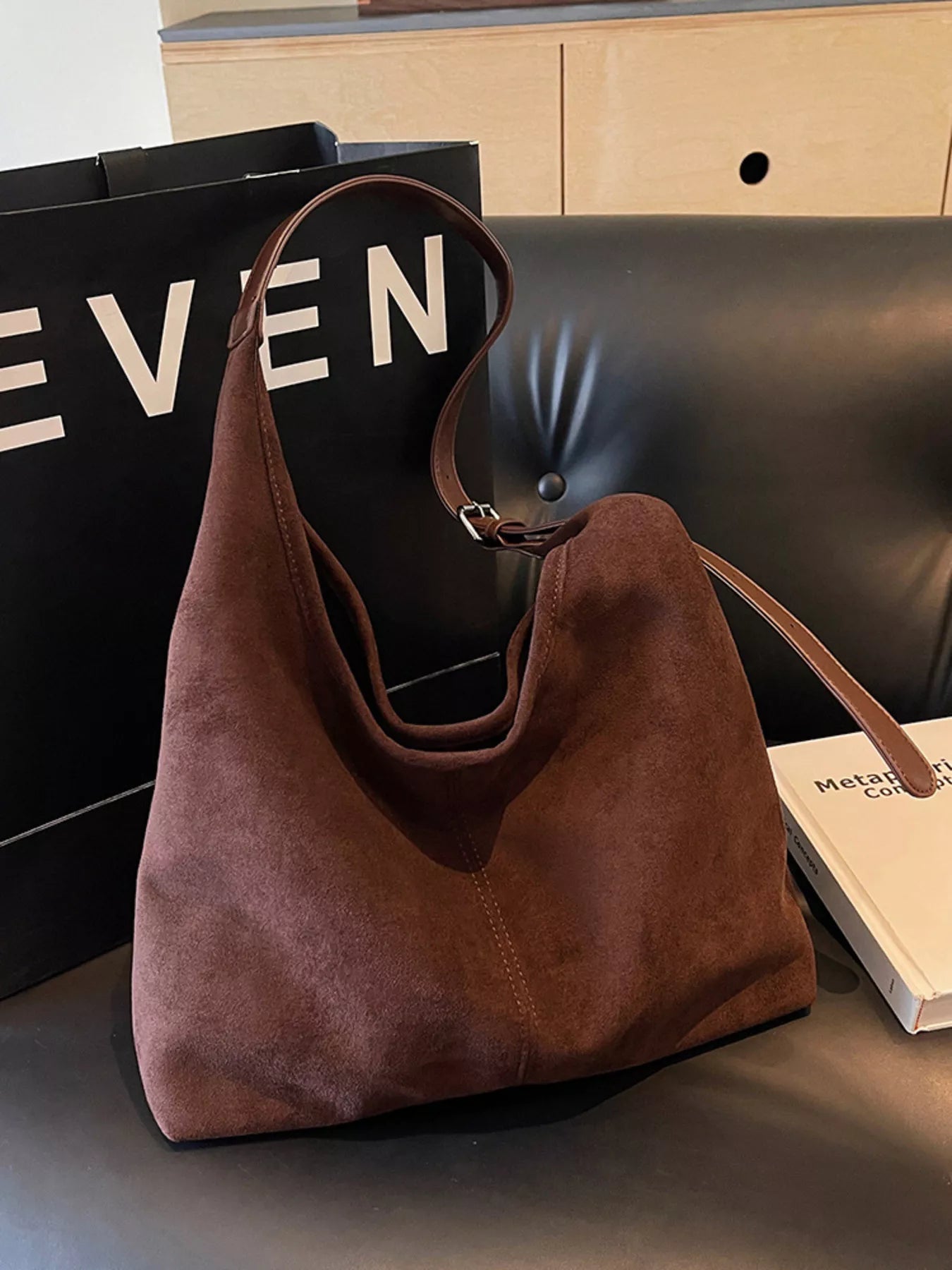 Lightweight Adjustable Strap Handbag - Flip Flop Dynasty