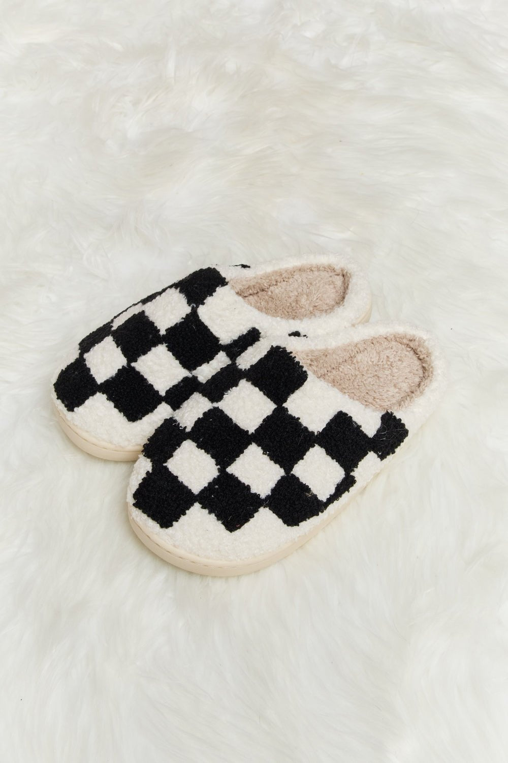 Melody Checkered Print Plush Slide Slippers - Flip Flop Dynasty