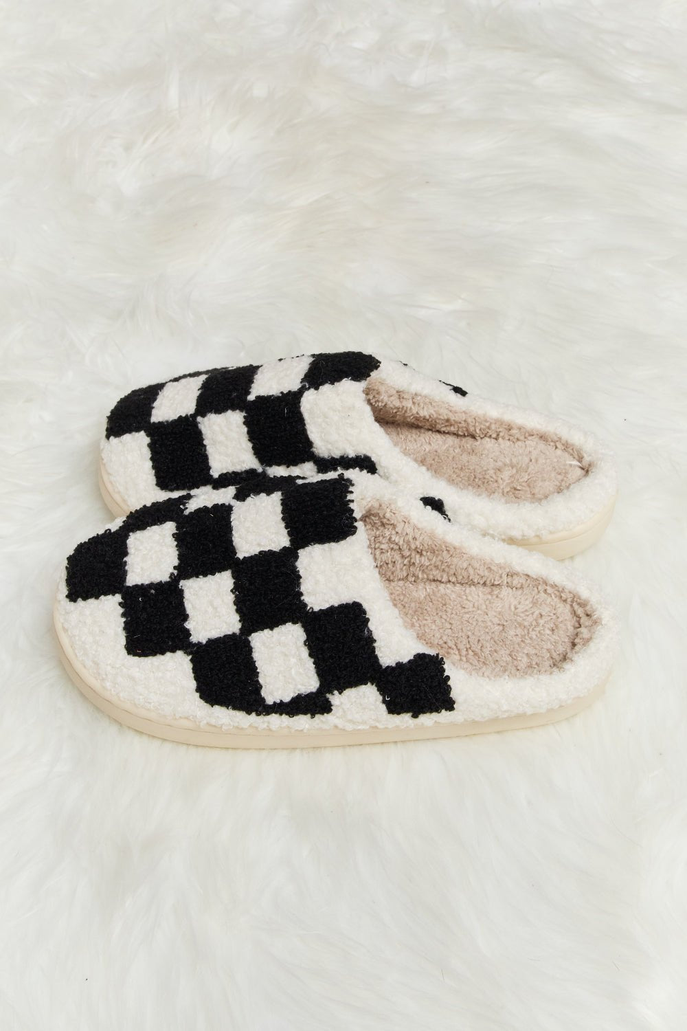 Melody Checkered Print Plush Slide Slippers - Flip Flop Dynasty