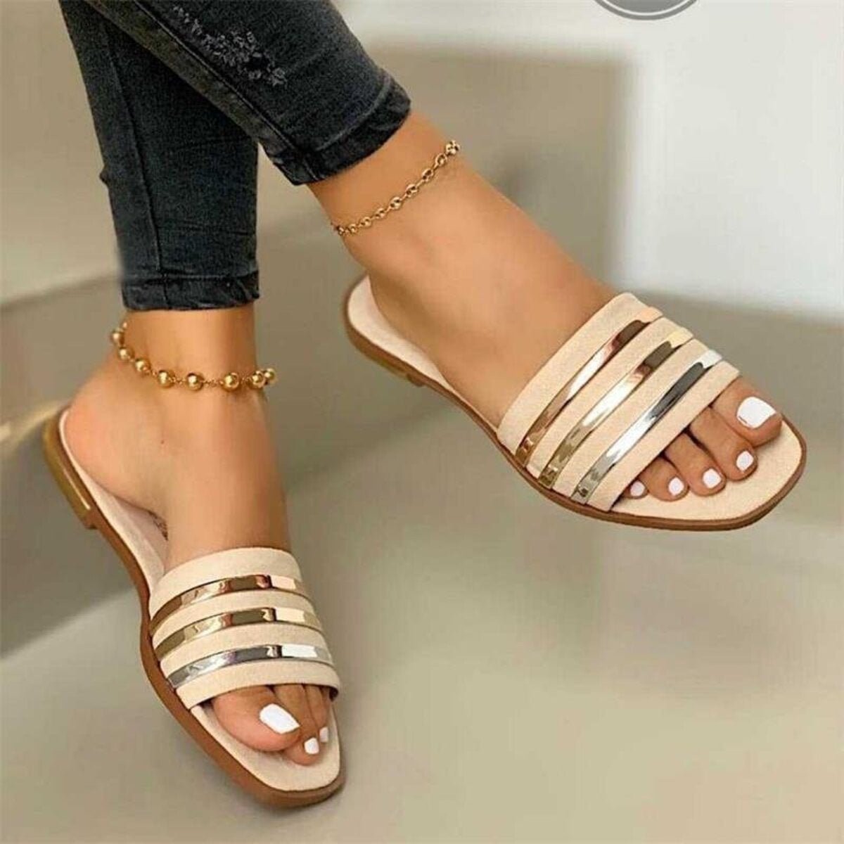 Open Toe Striped Flat Sandals - Flip Flop Dynasty