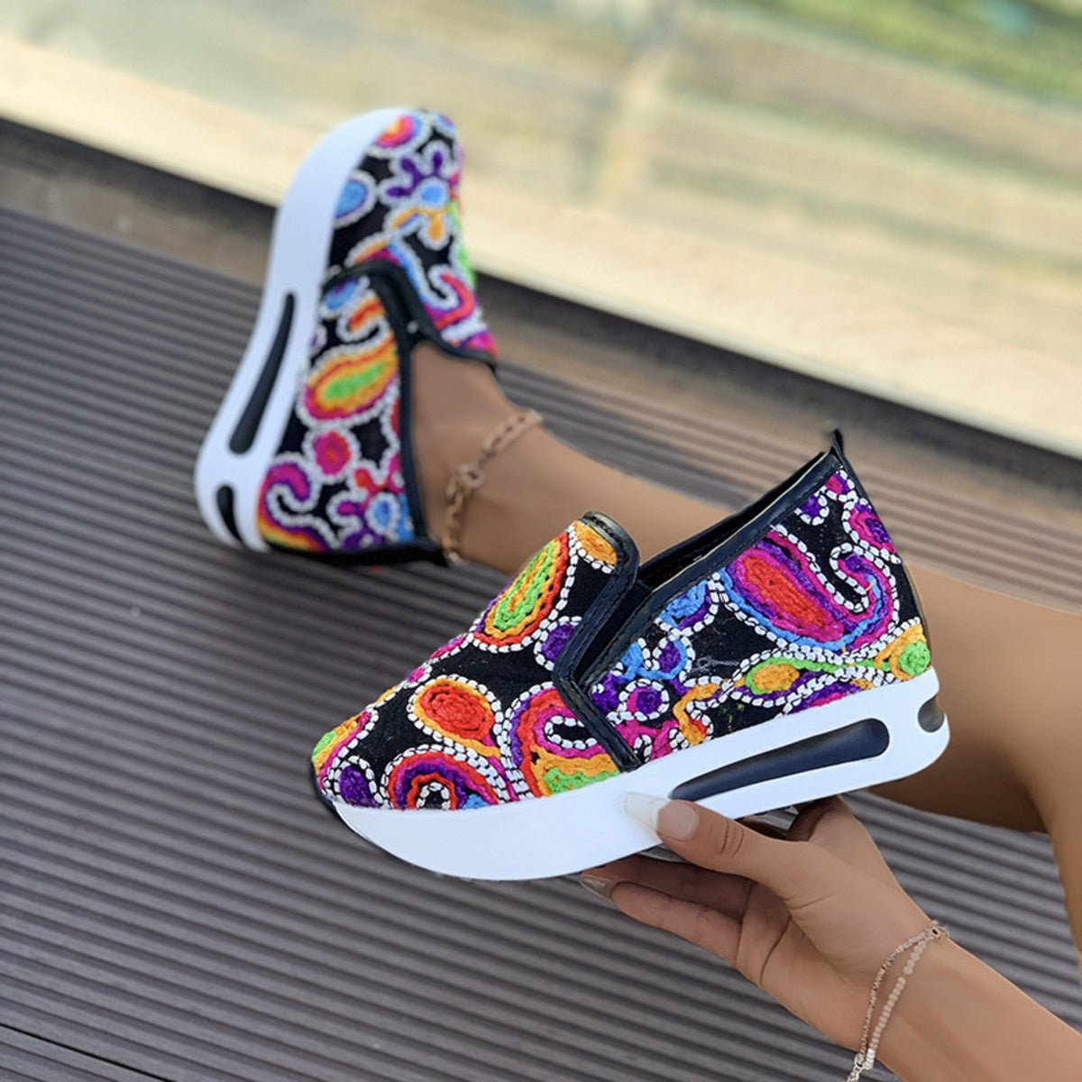 Printed Platform Round Toe Sneakers - Flip Flop Dynasty