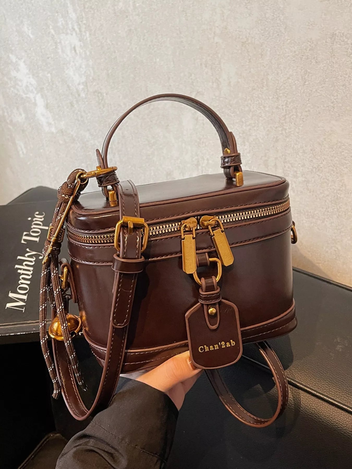 Retro Style Boxy Crossbody Bag - Flip Flop Dynasty