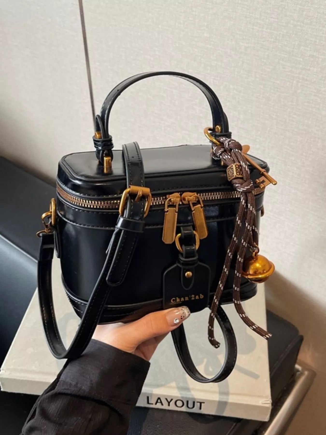 Retro Style Boxy Crossbody Bag - Flip Flop Dynasty