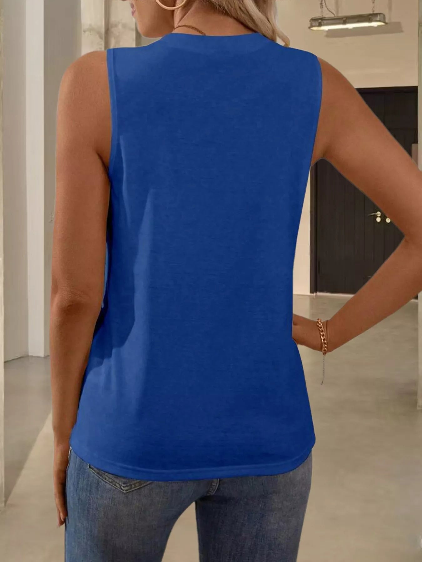 Round Neck Tank Top - Flip Flop Dynasty