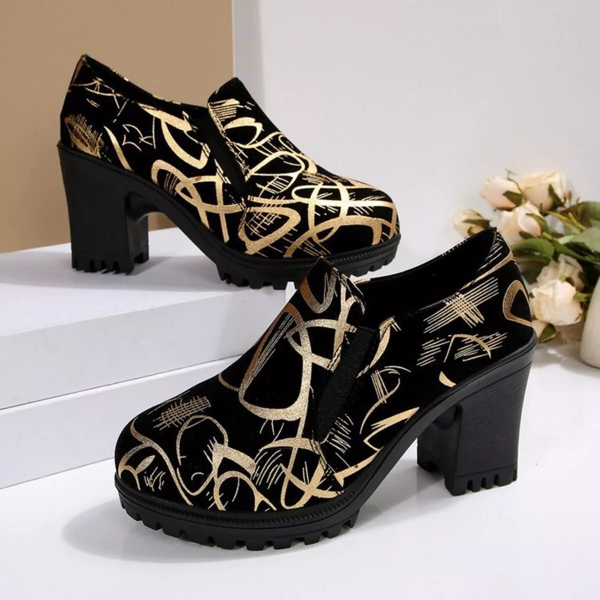 Round Toe Block Heels Pumps - Flip Flop Dynasty
