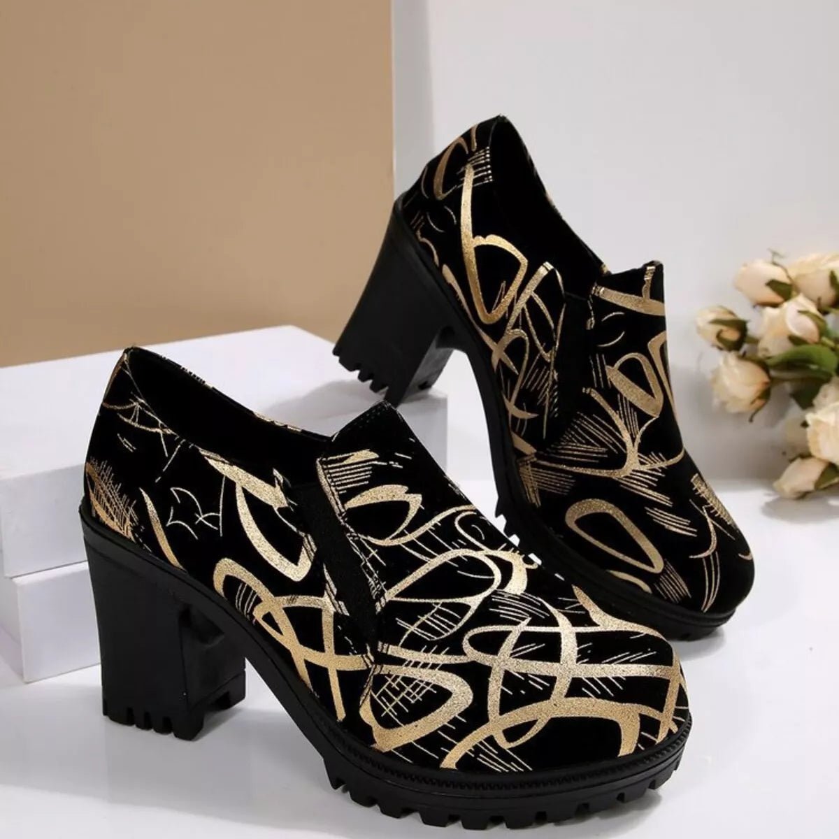 Round Toe Block Heels Pumps - Flip Flop Dynasty
