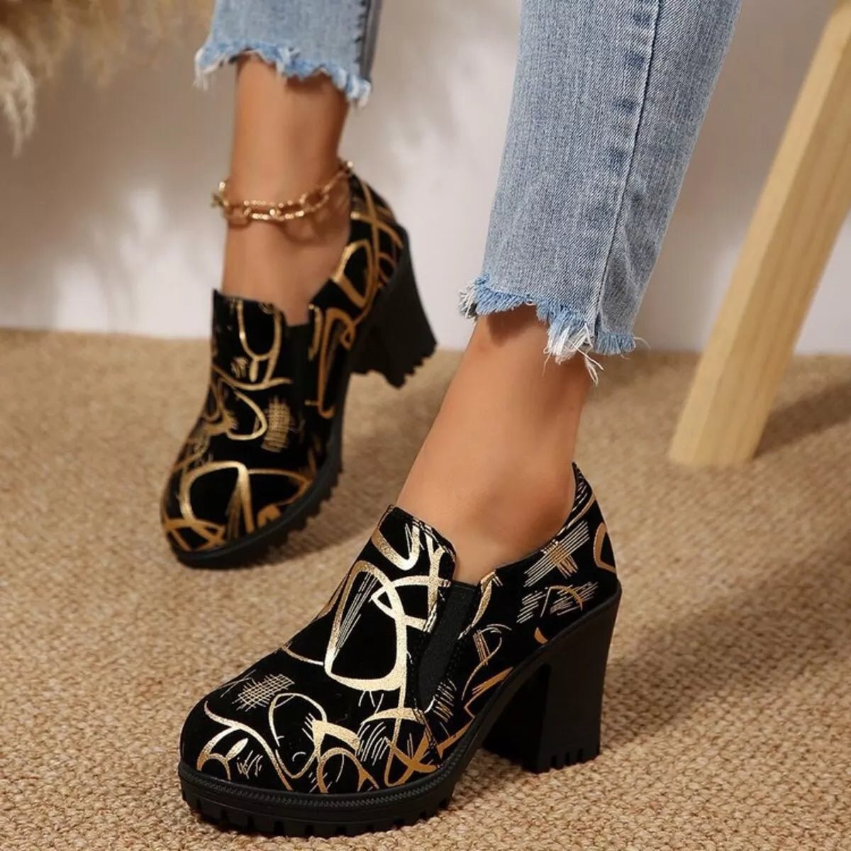 Round Toe Block Heels Pumps - Flip Flop Dynasty