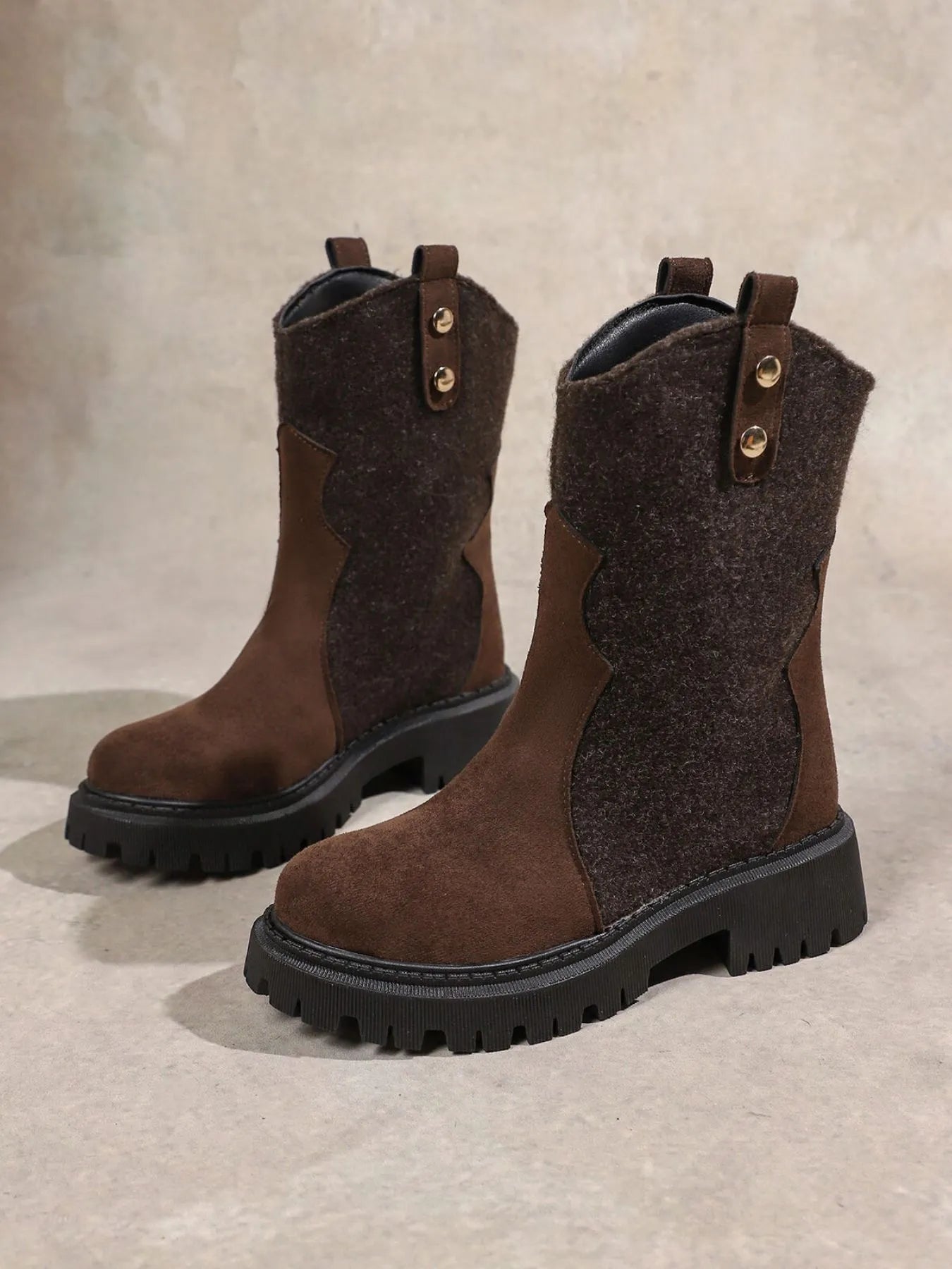 Round Toe Platform Boots - Flip Flop Dynasty